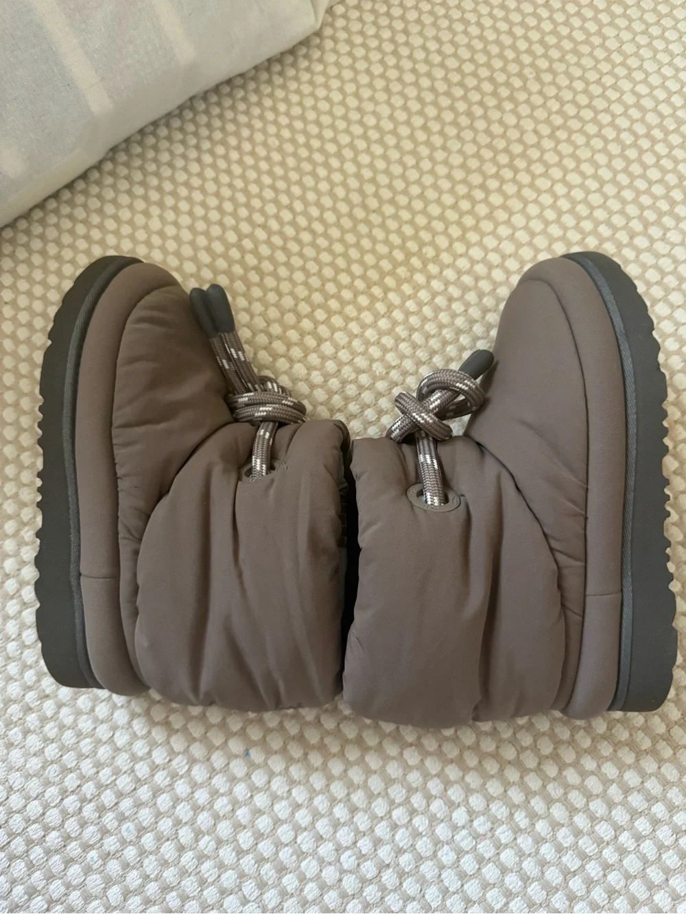 UGG Classic Maxi Short Boot